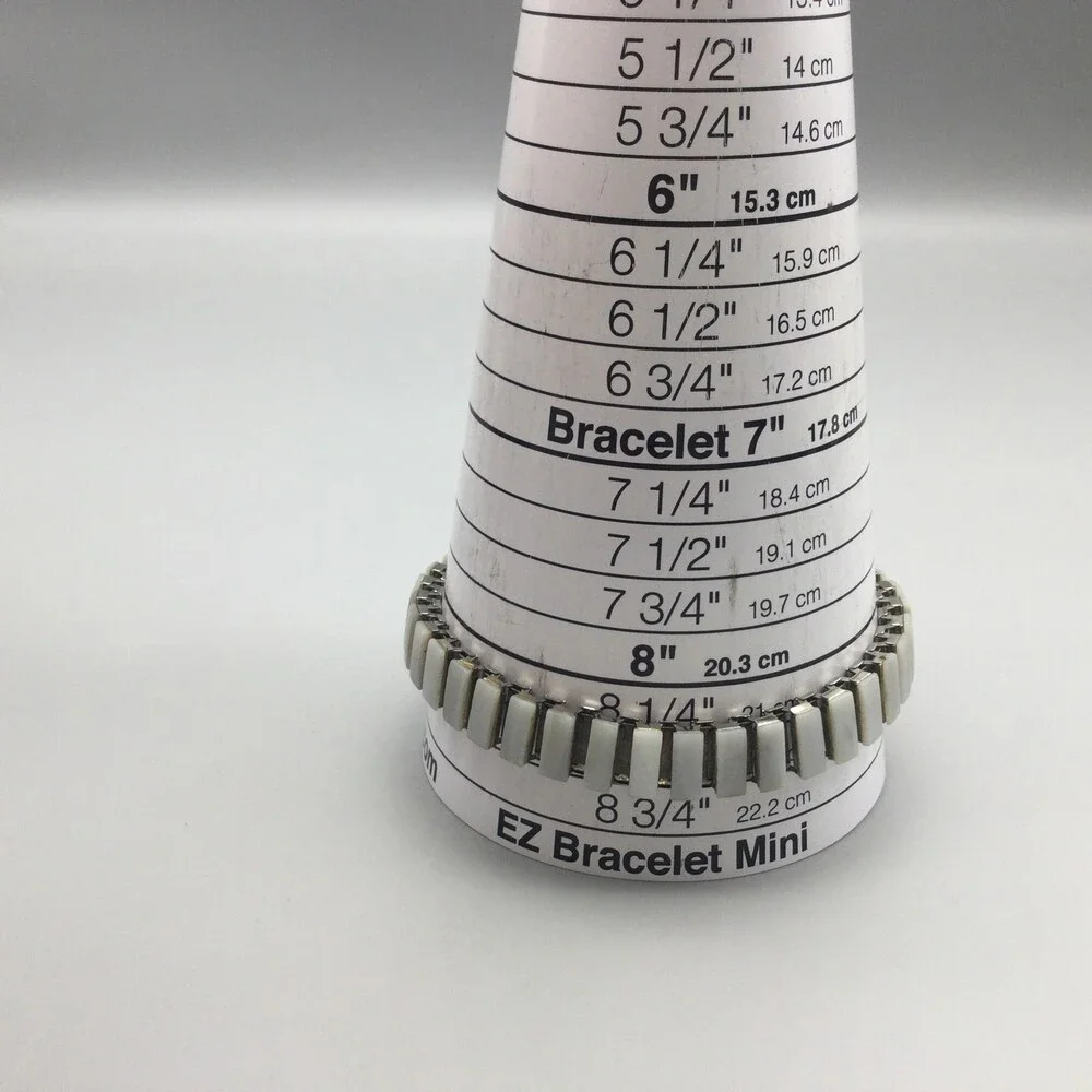 Vintage Gemtime Quartz Watch Womens 21mm Silver Gold Tone MOP Dial New Battery - Picture 13 of 14